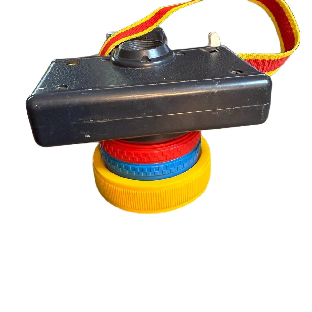 Vintage 1988 Fisher-Price Toy Camera 2312 Special Effects Lens 35mm Style Black